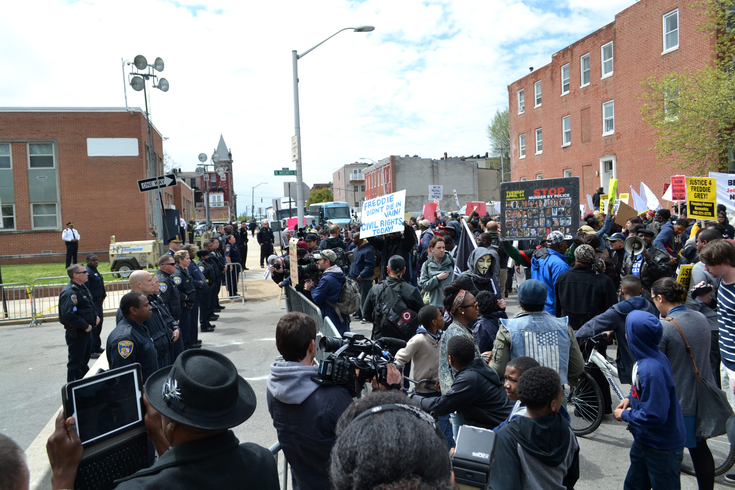 Precinct Protest Killing of Freddie Gray